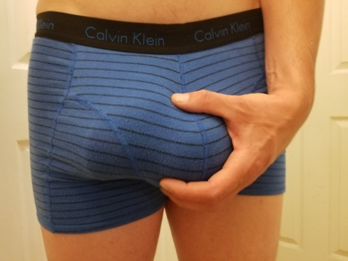 coloradopumpguy575: Huge pumped bulge  Kik coloradan5757