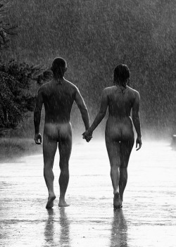 daily-nudist:  Daily Nudist 