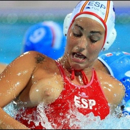 hottestolympic:  polo nip slip