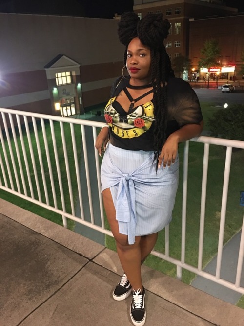 bigbeautifulblackgirls: Sydnee @DeLaLuckee Band Tee (K-Mart) Skirt (F21) Sneakers (Vans)