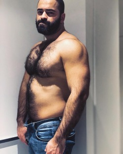 Beardburnme:ned_Genev Instagram