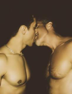 Porn  Rafael Alencar: Kissing  photos
