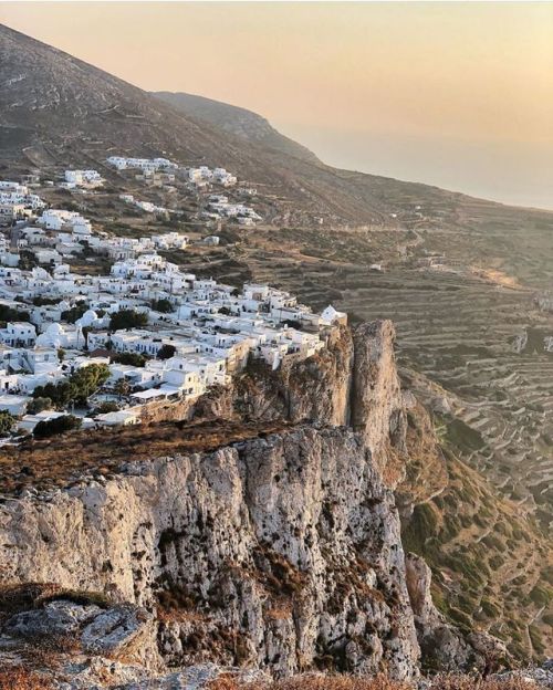 Folégandros, Greece Photo captured by @hiroine✌ via Instagram