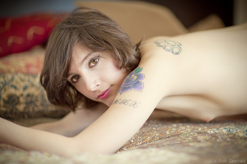 trapsearch:  21 year old Ada Black from Los adult photos