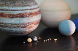 culturenlifestyle: Awesome 3D-Printed Miniature Solar Systems That Fit On Your Desk Table 	London-based boutique Little Planet Factory makes adorable miniature 3d-printed plants and moons, which you can use as decor for your desk or even to play with.