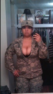 armysluts:  Sexy Army wife getting a mouthful