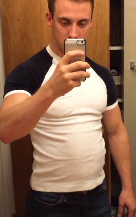 keepembloated: wannabecub8888:  My go to “clubbing” shirt is now too small  (Guess that 
