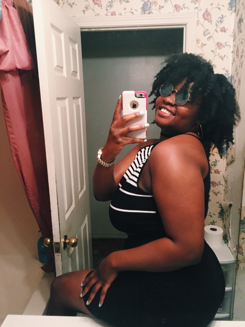 thekidtheylove:  vintvge-love:  I’m 21, no savage🎉🥂✨♉️  I missed your