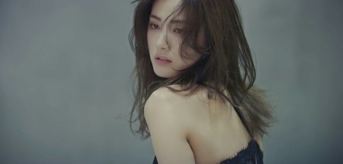 mooooosa:  Nana - SURE Korea 