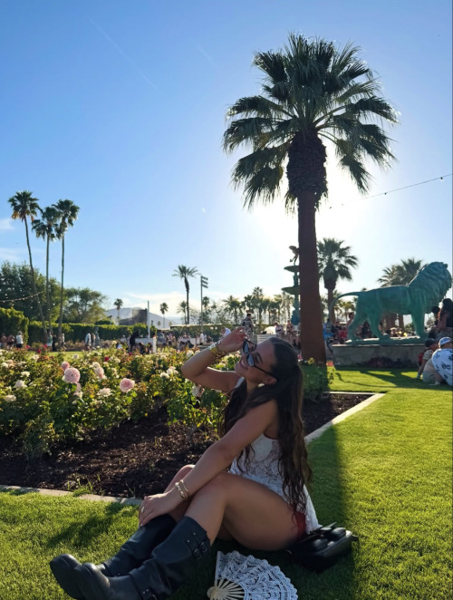 Wanted To Show Yall My 1st Outfit From Coachella Day One!