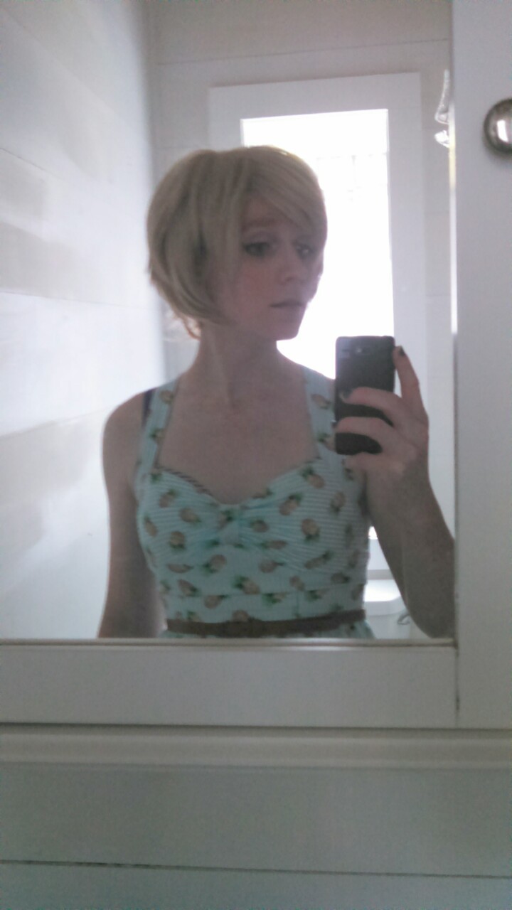 demigirlmaki:  So I put on this dress and suddenly I am become Mom  