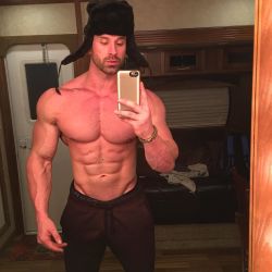 alphamusclehunks:  SEXY, LARGE and IN CHARGE. Alpha Muscle Hunks.  http://alphamusclehunks.tumblr.com/archive