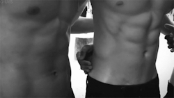 they-all-do-it-like-that:  Follow me:http://they-all-do-it-like-that.tumblr.com ♂