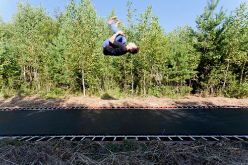  Salto - Fast Track (2012) - A 170-foot long trampoline installed across a Russian forest 