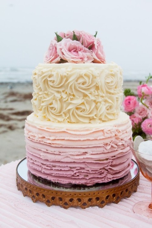 Beach Wedding Ombre Rose Cake, Vintage Wedding Cake Ideas, Beach Wedding Ideas, Party Dessert Table 