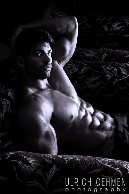 Porn grabyourankles:  Sergi Constance photos