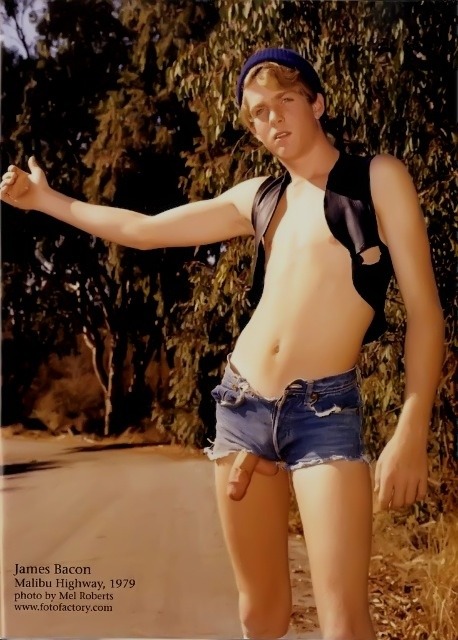 parisiangayperv:  i will stop for him