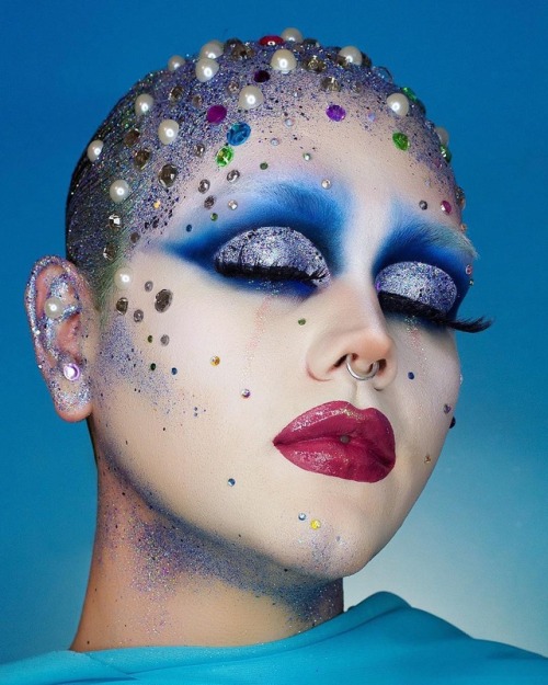 Did she sneeze while crafting? @lillofficial  &hellip; . #dragqueen #makeup #drag #dragaholic #i