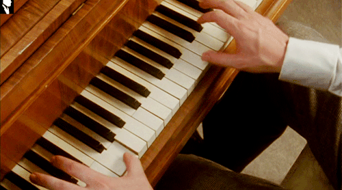 oscarwetnwilde:A gifset per episode: Bertie is in love