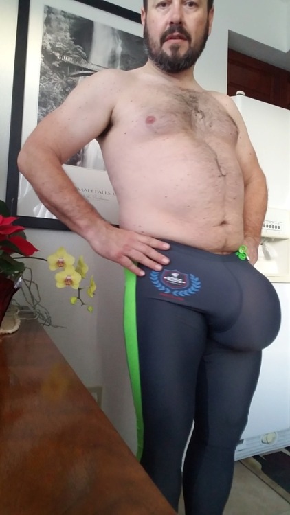 bigspandexbulge:Pumped up in ES collection. They accommodated my huge balls surprisingly well! Thank
