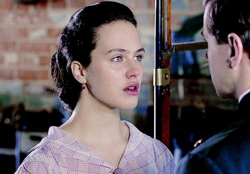 ladybabington:  sybil crawley in every season | season two i know what it is to work now - to have a