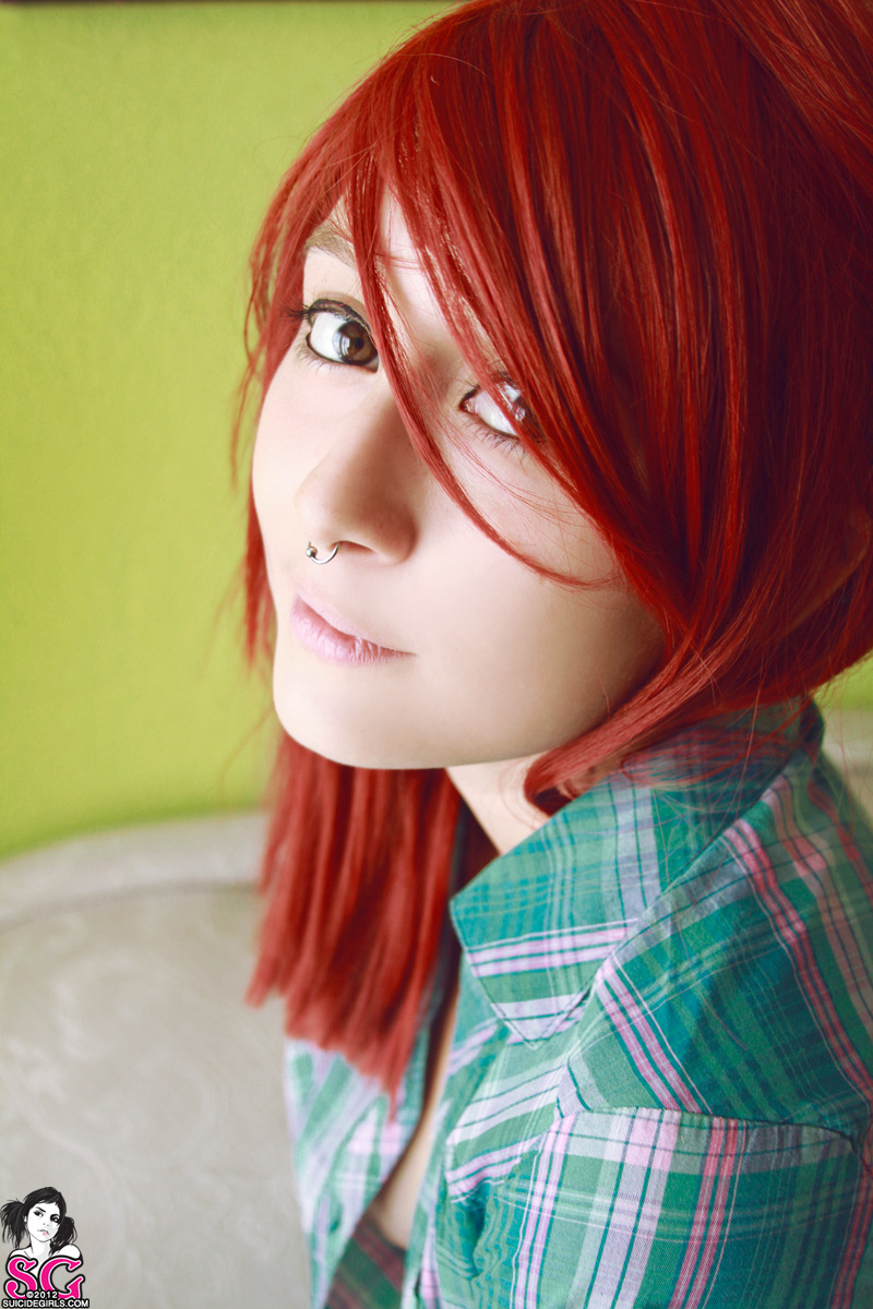 beautifulgirlsmakemesuicidal:  Danette Suicide 