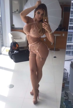 glasstablegurlss:  Anastasiya Kvitko