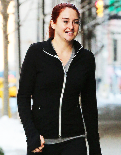 shailenedwoodleyfan:  Shailene + red hair 