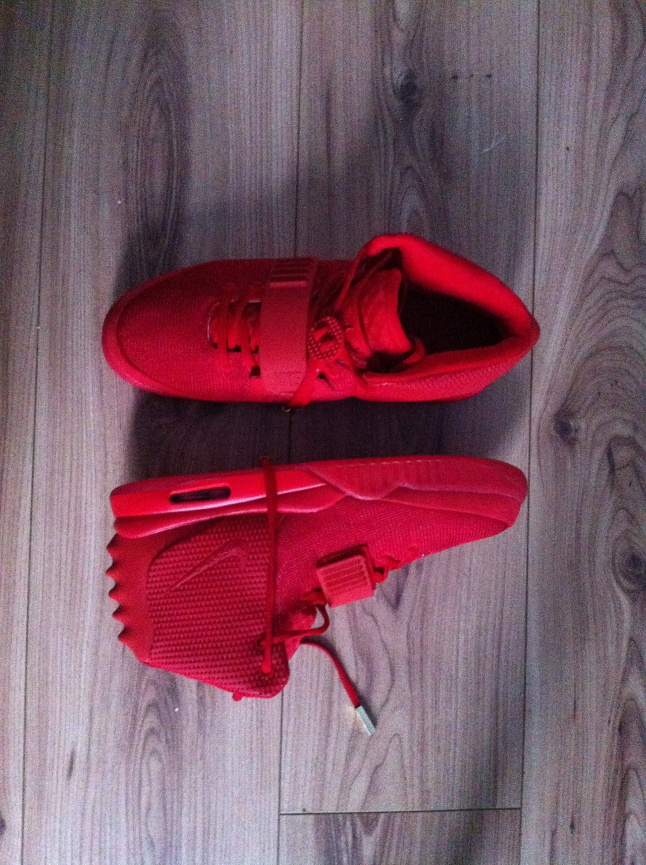 tellyobitch-alex-istheshit:  stlgroupx:  but the yeezys jumped over the jump man 