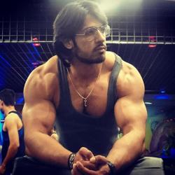 billyraysorensen:Muscled studly – Thakur