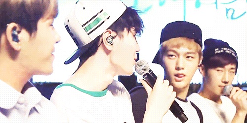 hanseochan:  The way Myungsoo started staring at Sungjong in first frame though…