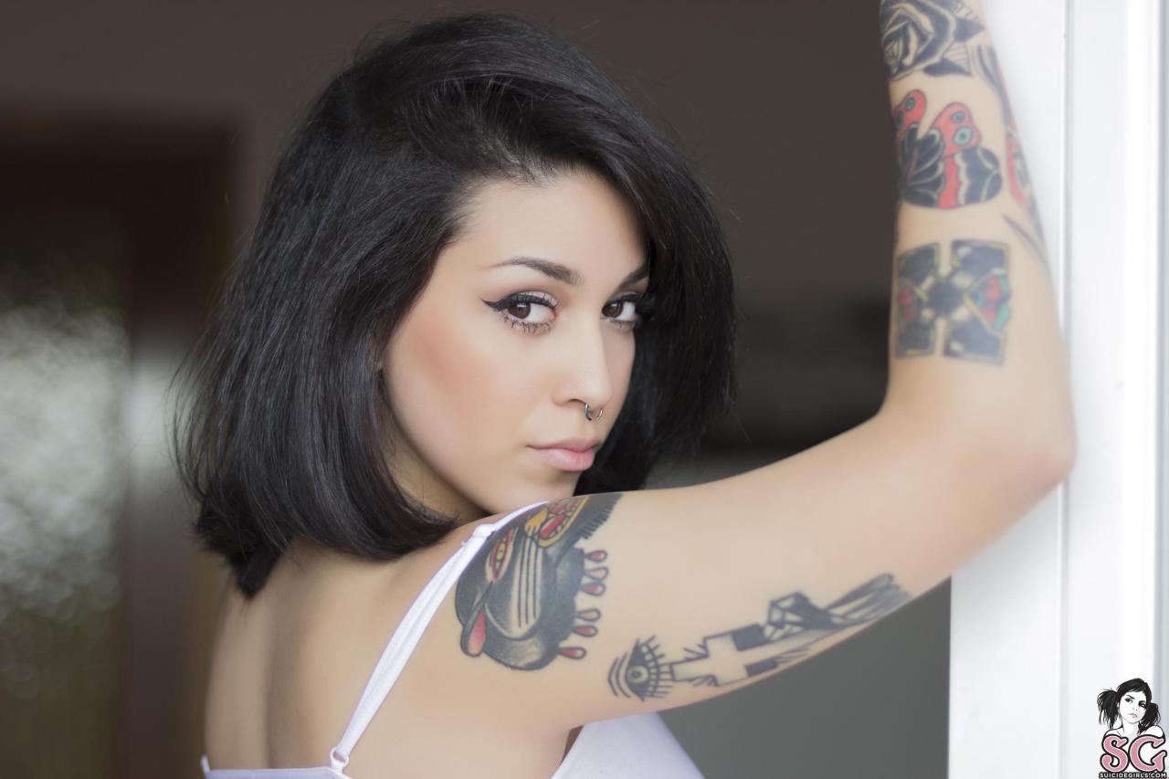 suicidegirlslover:  Oreo Suicide