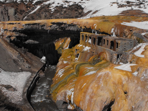 Puente del Inca, Prov. Mendoza, Argentina, 2008.In the high Andes, adjacent to the main road connect