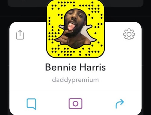 favesxxx:  Gonna try to post these videos later tonight, and here’s the snapcode to Bennie’s snap I think he’s still selling videos