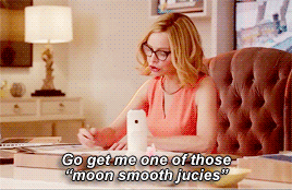 tunneys:Calista Flockhart in the Supergirl bloopers 