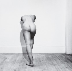 void-dance:Photo by Robert Mapplethorpe: Lisa Lyon  