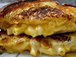 yummyfoooooood:  Mac & Cheese Grilled