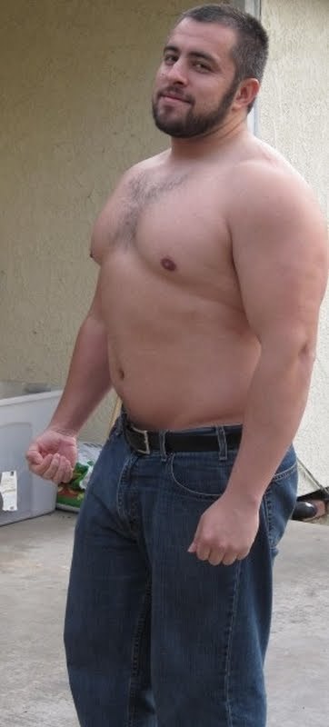 tonybearuk:  isobearotso2:  capitainmuscled: Cesar Rivera 4  one of my dream men