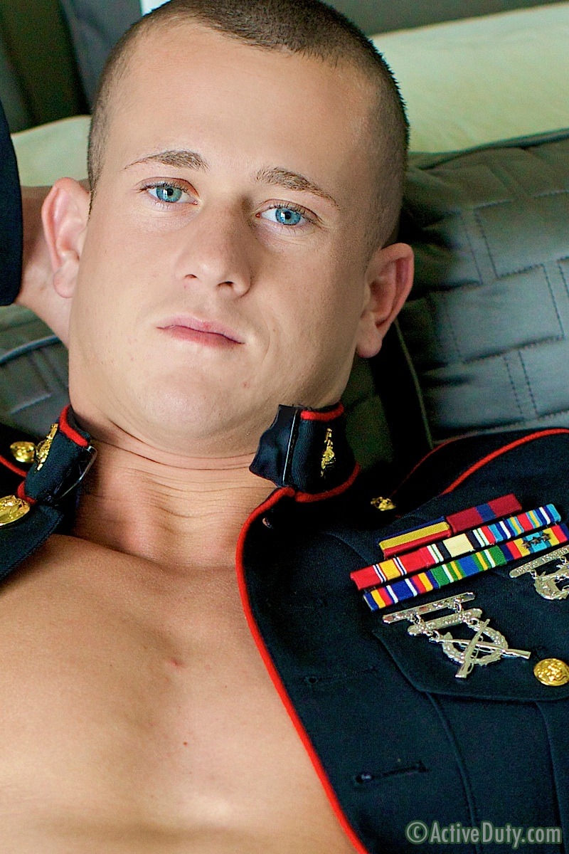 randydave69:everything-haute: Active Duty - Jackson   Dream cum true for me!