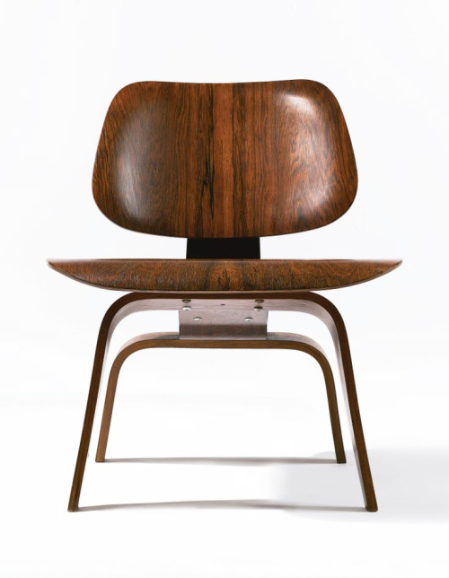 Ray and Charles Eames, LCW – Lounge Chair Wood, 1950s. Rosewood plywood. Made by Herman Miller, USA.