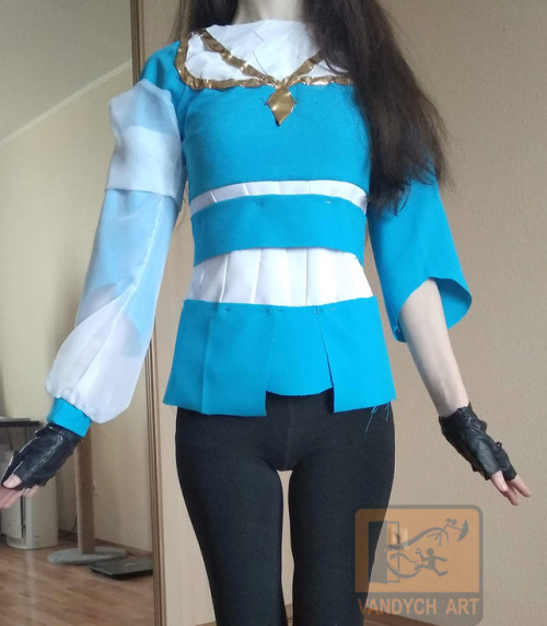 Hi pals, News from the fields of Hyrule.We almost sewed the blouse of Zelda. It consisted of many sm