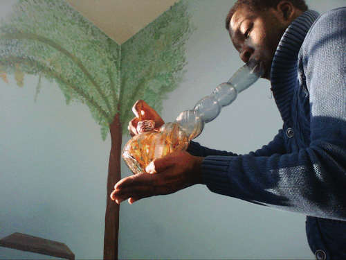 stoned2life:  i put the clouds in the sky