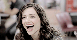  a gifset per episode : 1x03 “Pack Mentality”  “ You know what else sounds fun? Stabbing myself in the face with this fork. ” 