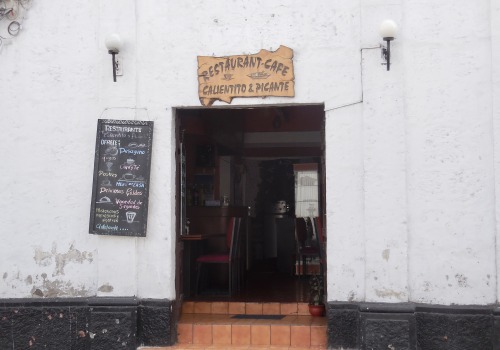 Las Puertas de Arequipa XX - Puerta de Restaurant-Cafe Calentito &amp; Picante, 2017.They offered a 