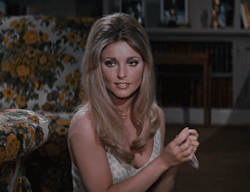 xwg: Valley of the Dolls (1967)  