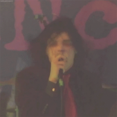xblackparadepoison015x:  Gerard Way has a seizure ;-; or an orgasm..idk My MCR page