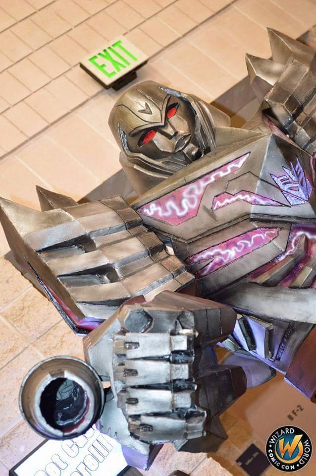 cosplay-gamers:  Transformers - Megatron Cosplay by Mike Hagy Photos by Wizard World