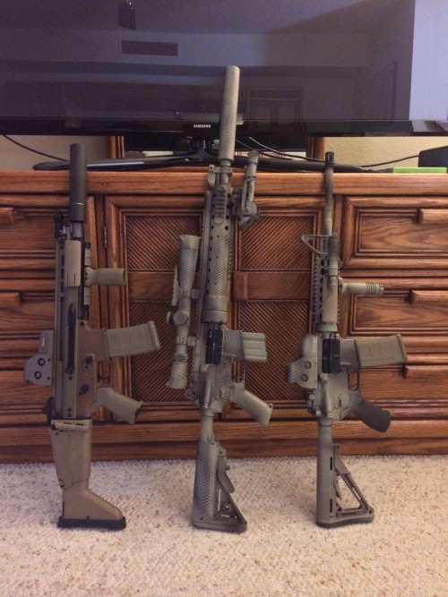 tokillthedragon:  triedandtruetomyself:  Updated family photo Sorry Sonny you can’t have any.  I moaned.