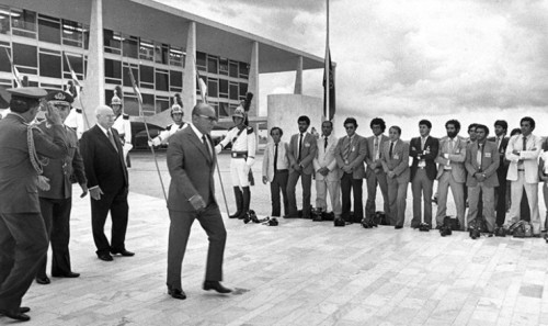 Fotógrafos cruzam os braços em sinal de protesto contra ditador João Batista Figueiredo - 1984Foto: 