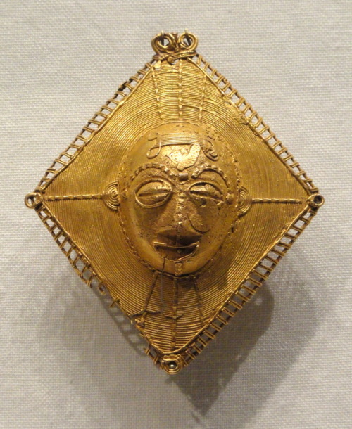 Gold pendant, believed to come from the Baule (Baoulé) people of the Guinea Coast, present-day Côte 